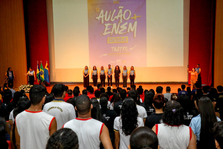 Mais De Mil Alunos Participam Do Aul O T Ligado No Enem No Teatro