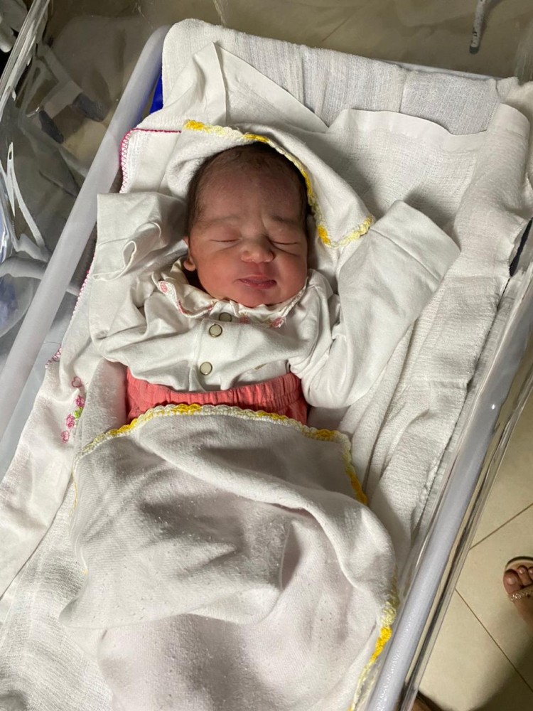 Primeiro bebê nascido no Hospital Geral de Tailândia em 2024 é uma menina
